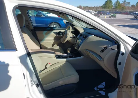 2015 Nissan Altima 2.5 S from USA, damaged, VIN 1N4AL3AP5FN407046